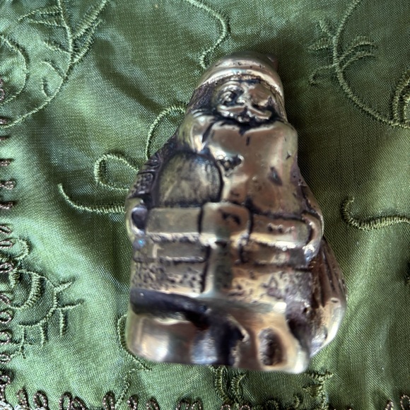 Brass Mann Korean  Santa Figurine - Picture 6 of 11